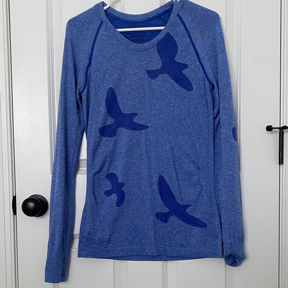 oiselle Tops - Oiselle Heather Blue Long Sleeve with Bird Pattern